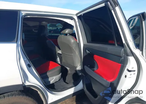 2021 Toyota Highlander L z USA, uszkodzony, nr VIN 5TDCZRAH0MS522593